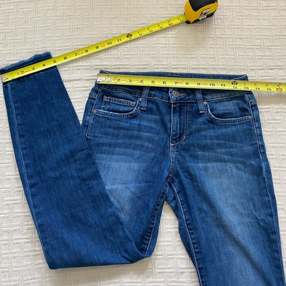 Joe's Jeans mid-rise blue jeans. - Picture 9 of 10